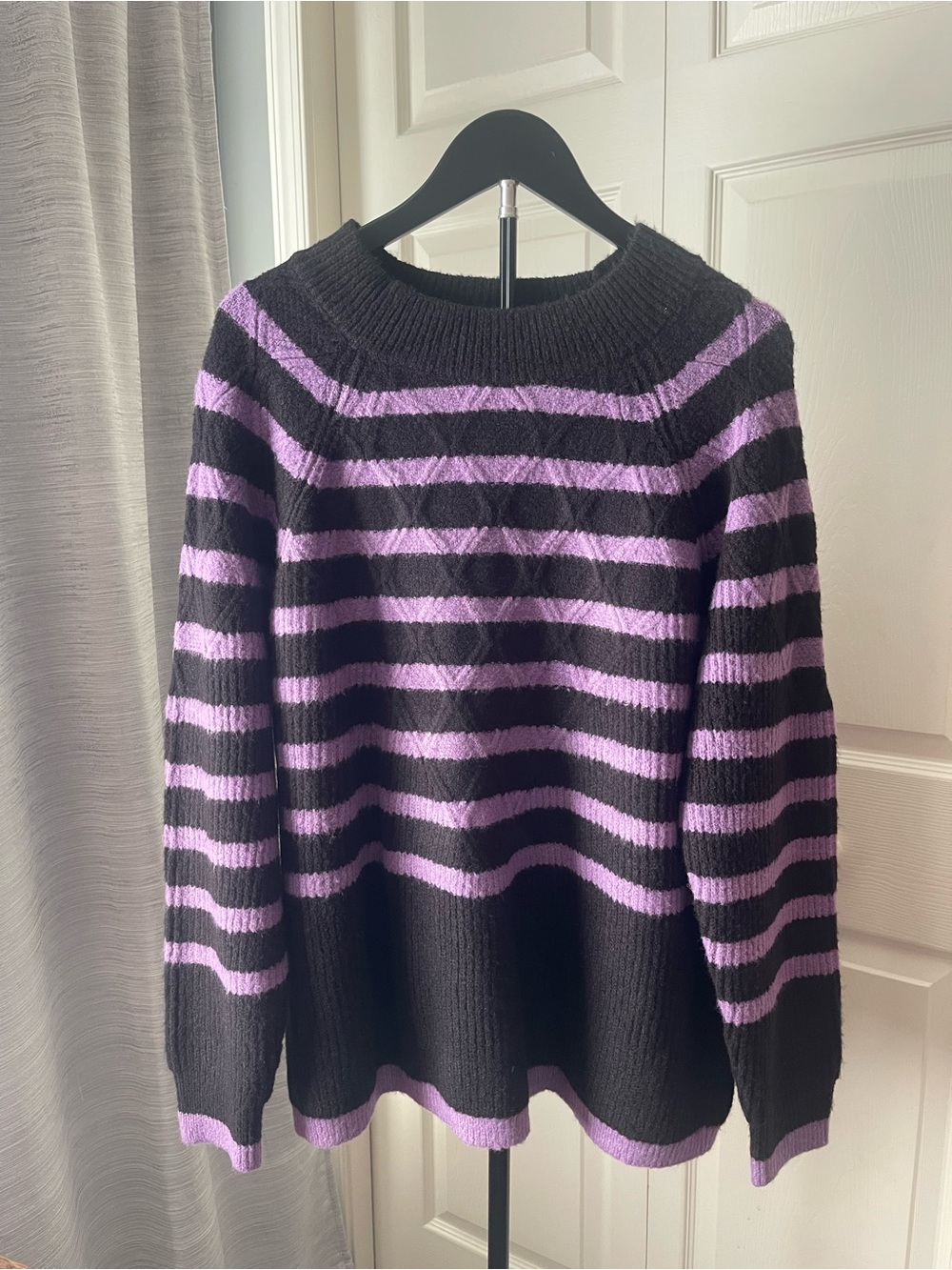 Liz Claiborne Black and Lavender Striped Crewneck Sweater